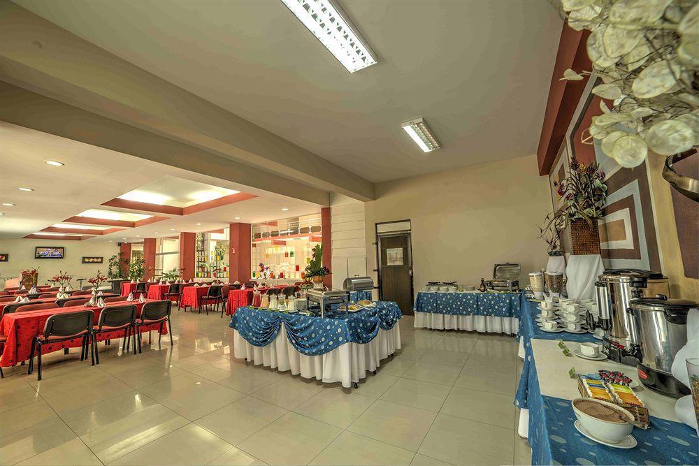 Hotel Regina Cochabamba Buitenkant foto